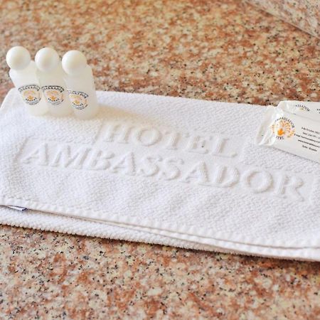 Hotel Ambassador Quito Bagian luar foto