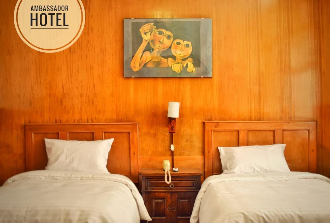 Hotel Ambassador Quito Bagian luar foto