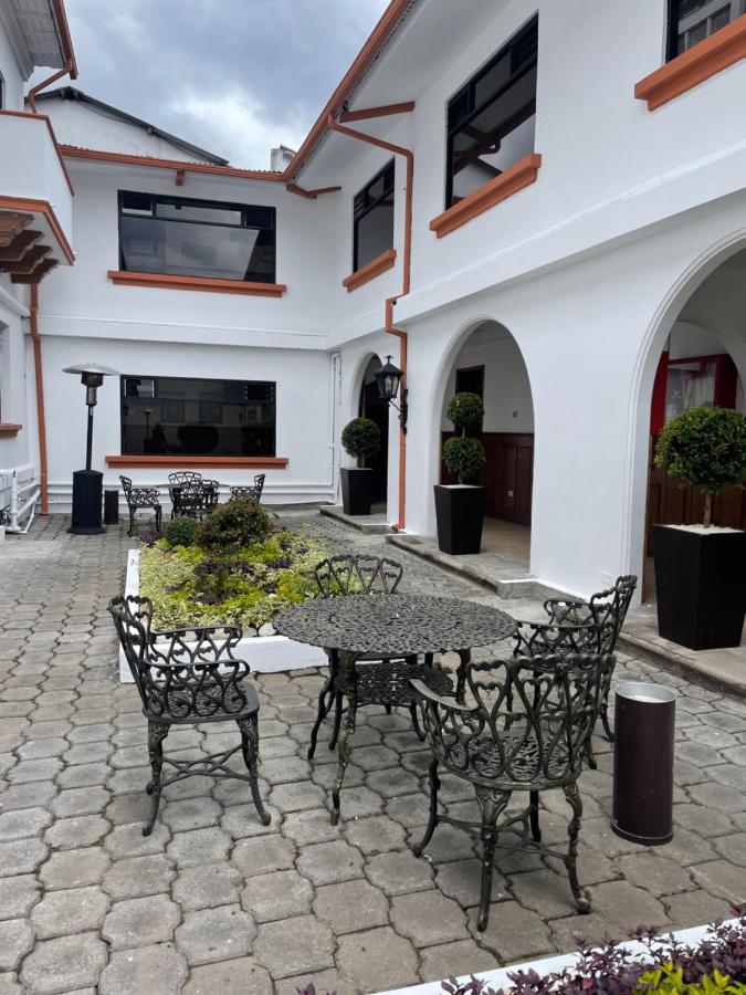 Hotel Ambassador Quito Bagian luar foto