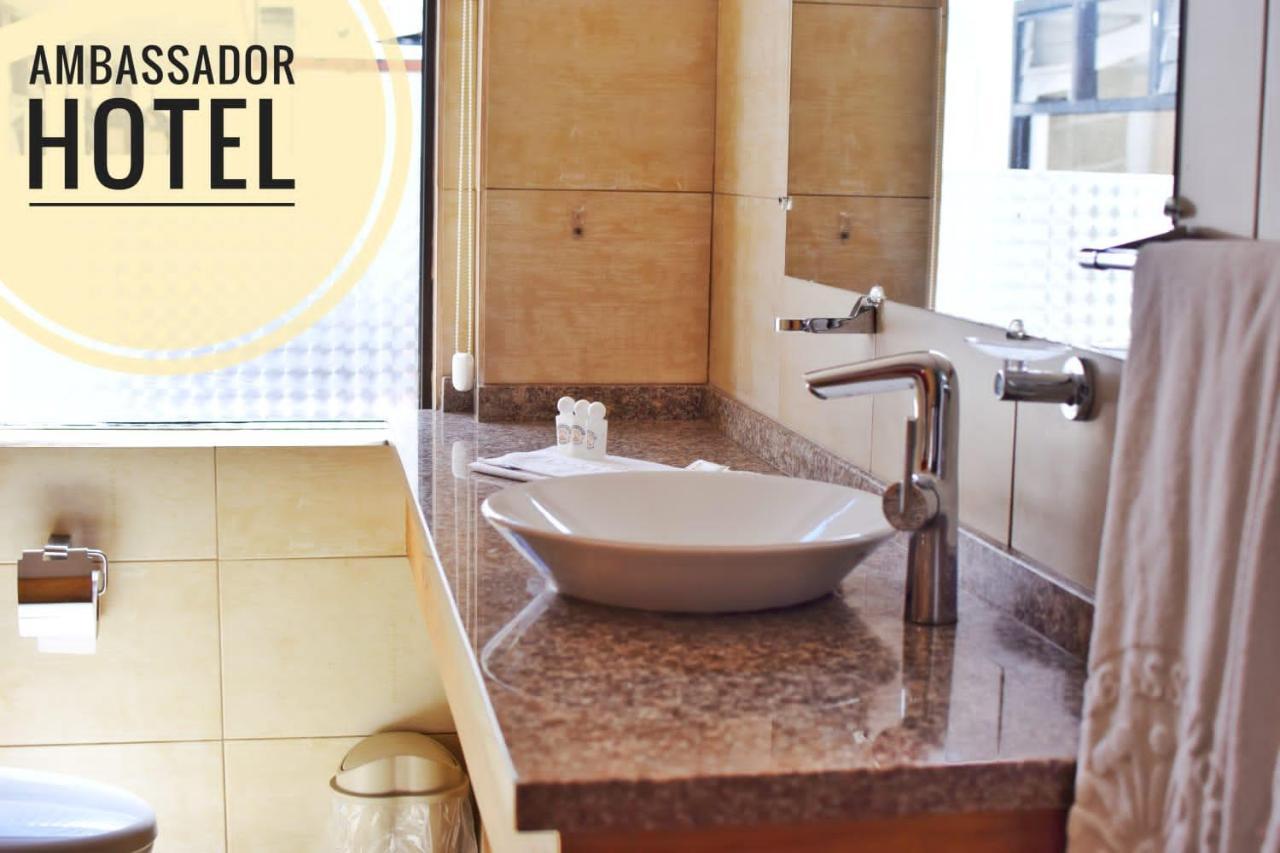 Hotel Ambassador Quito Bagian luar foto